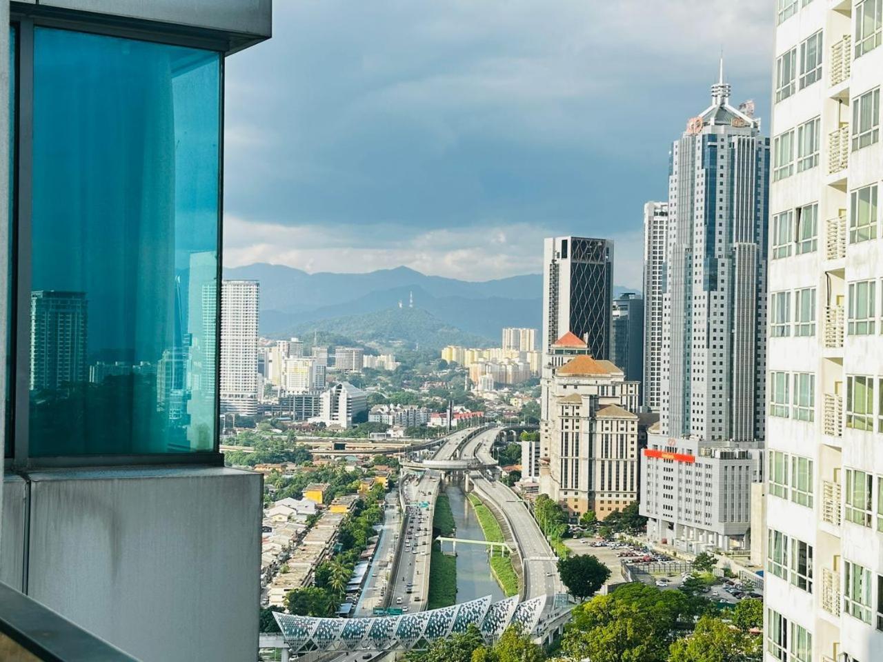 Summer Suites By Hibiscus Kuala Lumpur Esterno foto